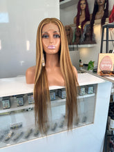 Load image into Gallery viewer, 26&quot; Highlight 13x6 Lace Front Wig